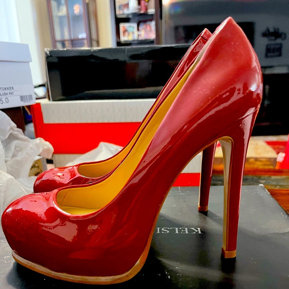 Brand New Kelsi Dagger platform heels red patent leather size 5.5